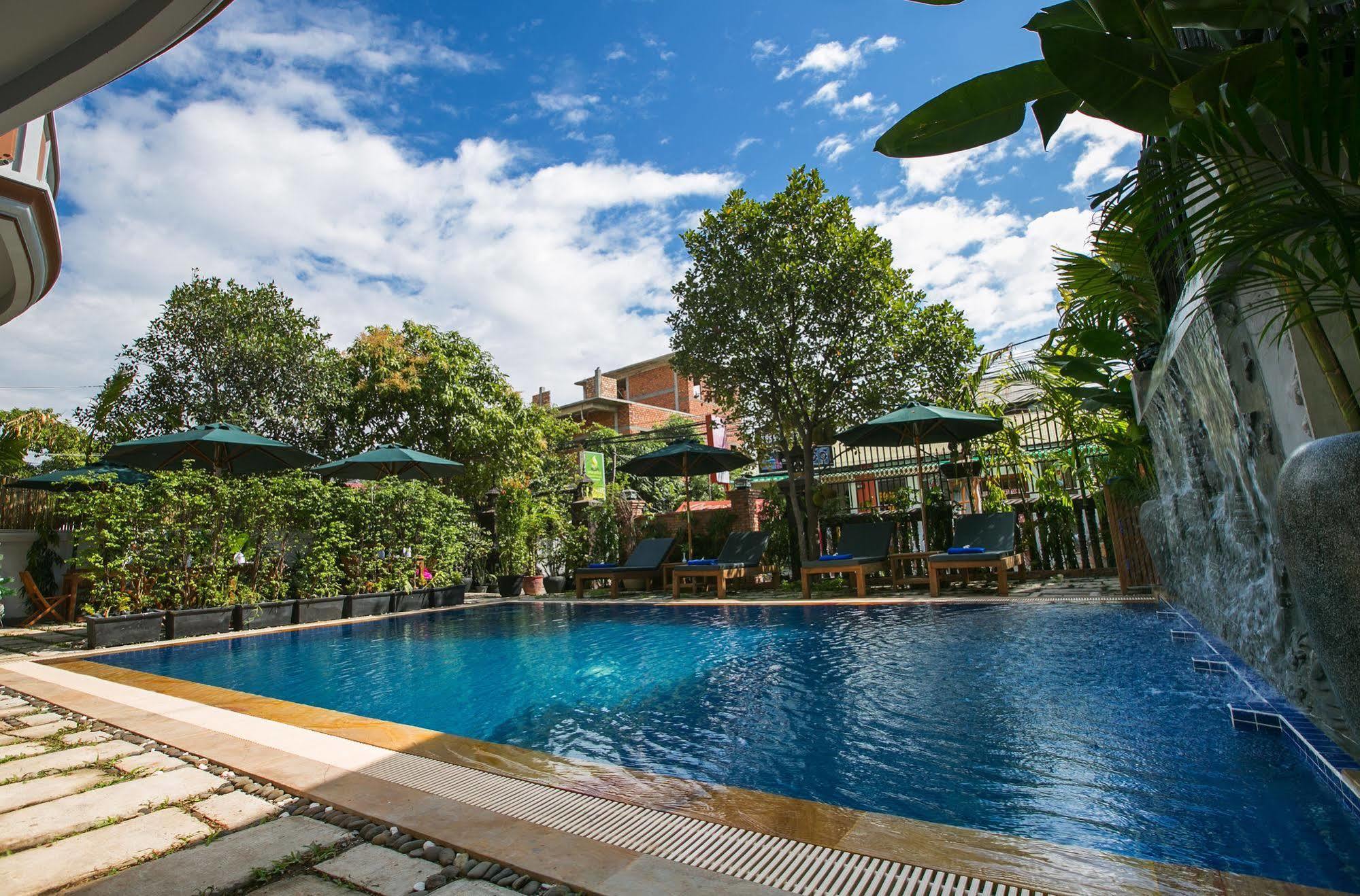 Friendly Angkor Boutique Otel Siem Reap Dış mekan fotoğraf